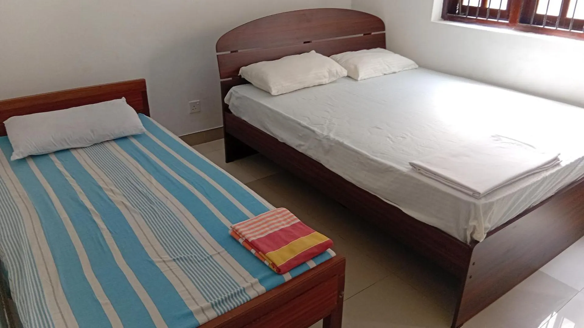 Nest Hostel Negombo