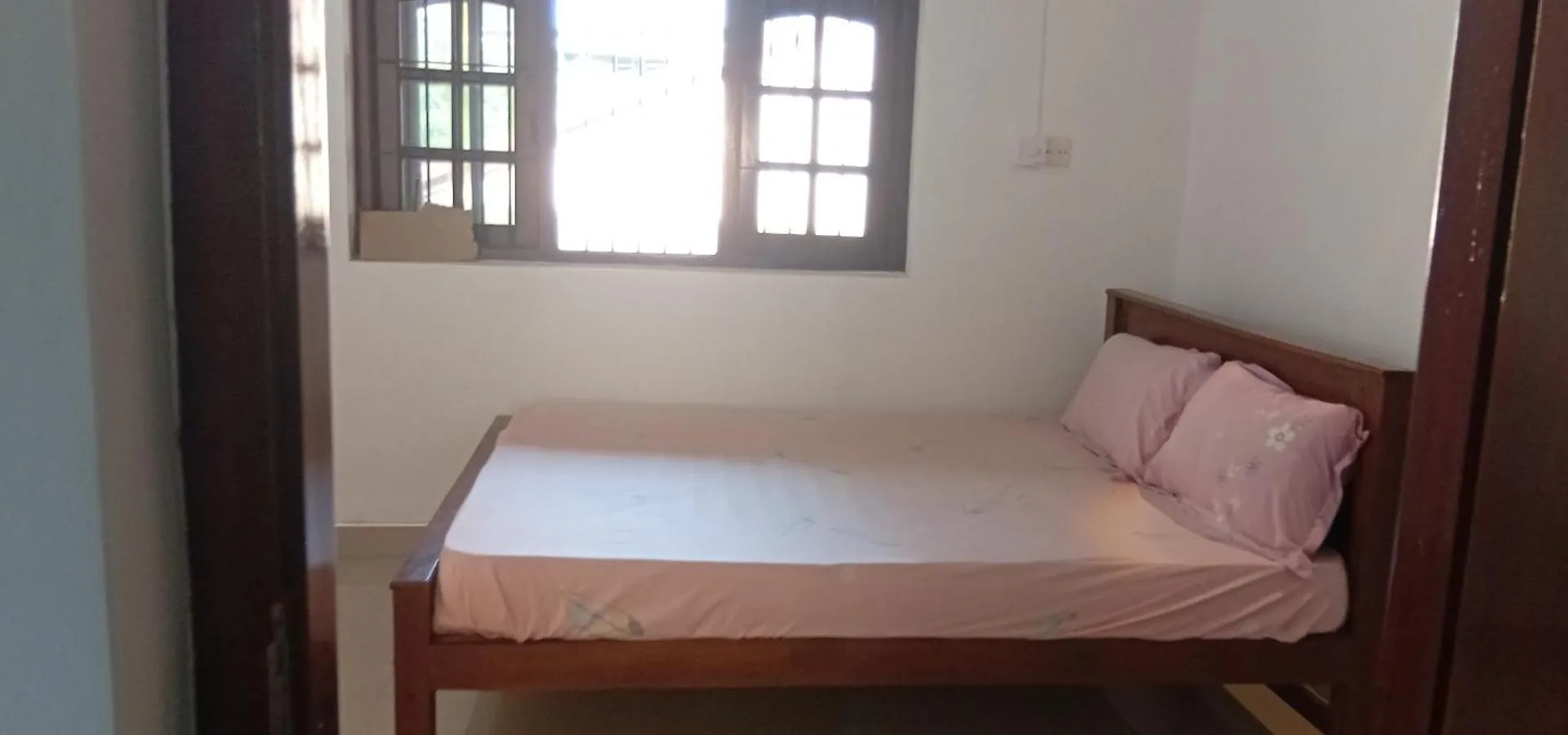 Nest Hostel Negombo